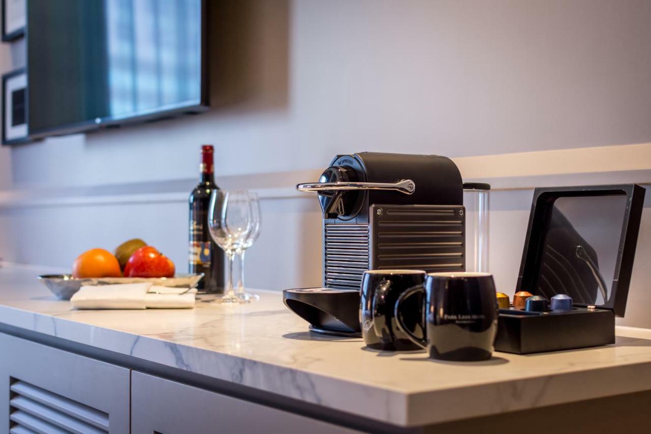 Park Lees Hotel Kaohsiung Dış mekan fotoğraf A Nespresso coffee machine